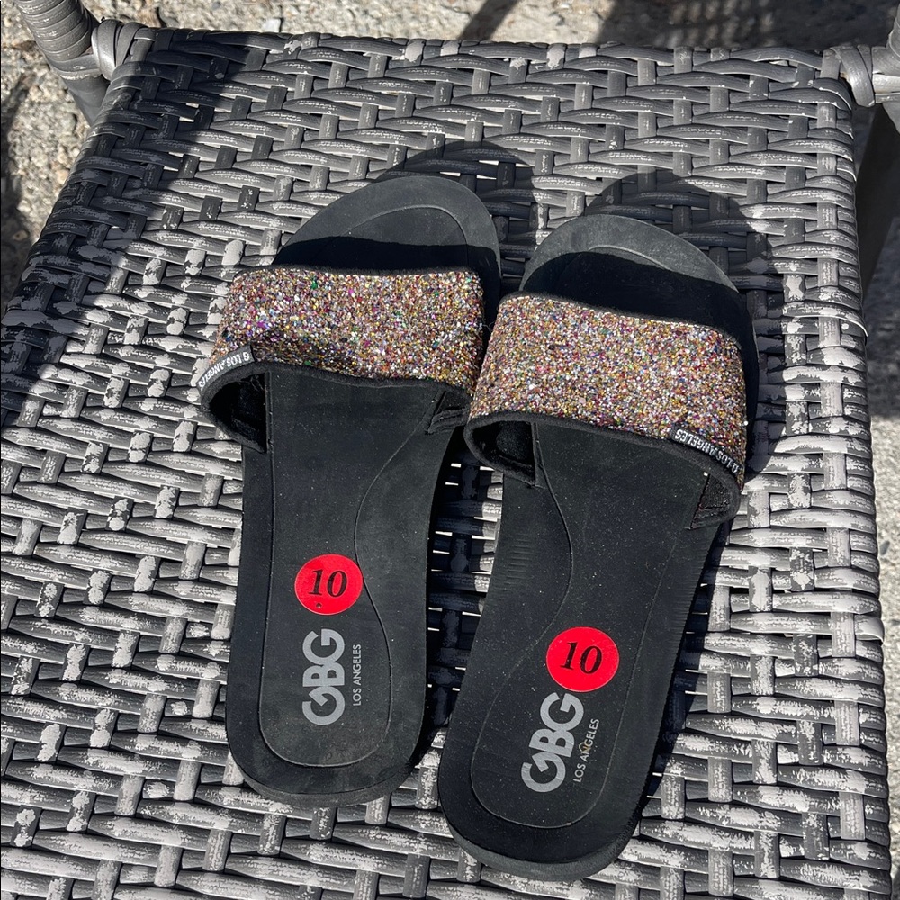 GBG Los Angeles Black Sandals with Glitter Strap